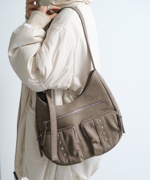 Kastane（カスタネ）の「*【500mlペットボトル収納可/2WAY】スタッズミドルBAG（トートバッグ・レディース・ブラウン/カーキ/アイボリー・FREE）」の3枚目の写真