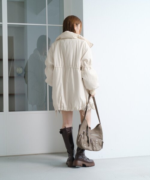 Kastane（カスタネ）の「*【500mlペットボトル収納可/2WAY】スタッズミドルBAG（トートバッグ・レディース・ブラウン/カーキ/アイボリー・FREE）」の6枚目の写真