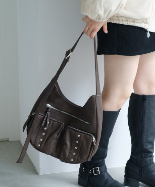 Kastane（カスタネ）の「*【500mlペットボトル収納可/2WAY】スタッズミドルBAG（トートバッグ・レディース・ブラウン/カーキ/アイボリー・FREE）」の7枚目の写真