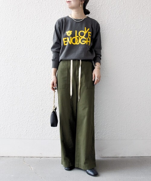 MIXTA（ミクスタ）の「Mixta:〈洗濯機可能〉ラグラン ロゴ クルーネック プルオーバー（スウェット・レディース・ライトブルー/ブラック/ネイビー/ナチュラル・ONE SIZE）」の5枚目の写真