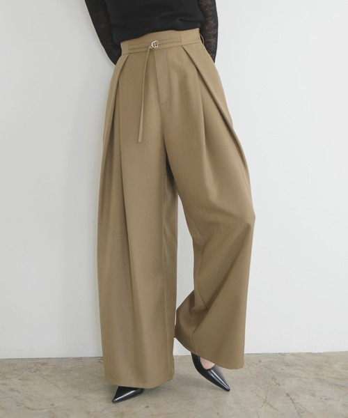 LIAN（リアン）の「ベルトデザインラップタックパンツ（スラックス・レディース・ブラック/ベージュ/チャコールグレー/ブラウン・FREE）」の5枚目の写真