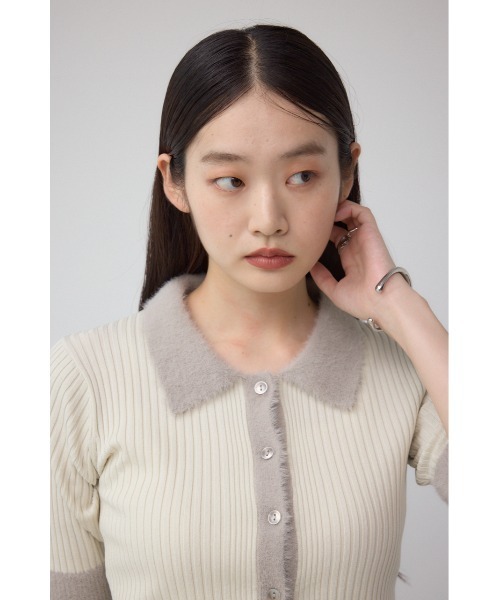 AZUL by moussy(アズールバイマウジー)の「シャギーコンビポロニットトップス(ニット/セーター・レディース・ダークグリーン/アイボリー/ブラック・FREE)」の5枚目の写真