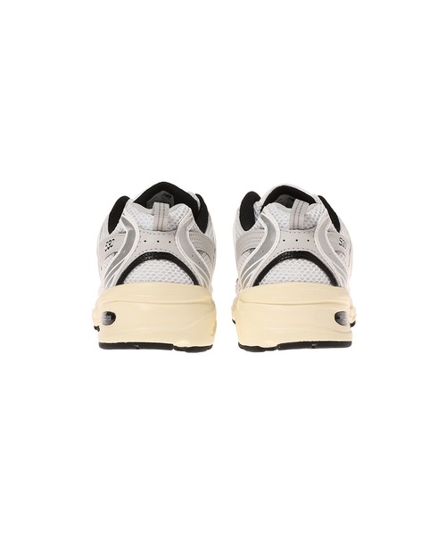 NEW BALANCE(ニューバランス)の「New Balance MR530KA(スニーカー・メンズ・シルバー・27.5cm/26cm/28cm/26.5cm/27cm)」の5枚目の写真