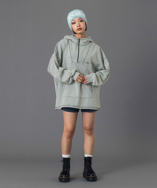 X-girl（エックスガール）の「BLEACHED ANORAK SWEAT TOP（パーカー・レディース・グレー/ライトブルー/ピンク・S/M）」の8枚目の写真