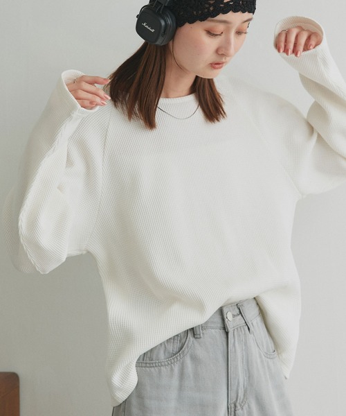 ad thie（アドティエ）の「ラグランスリーブ ワッフルプルオーバー（Tシャツ/カットソー・レディース・チャコール/杢グレー/オフホワイト/ブラック/ダークグレー/ブラウン/イエロー/ライトグレー/ピンク・FREE）」の2枚目の写真