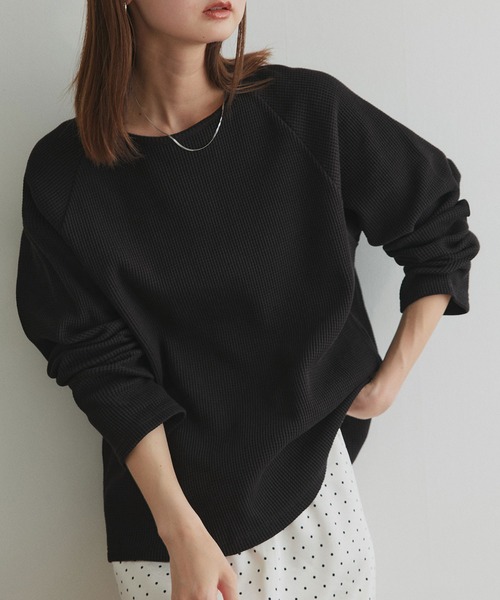 ad thie（アドティエ）の「ラグランスリーブ ワッフルプルオーバー（Tシャツ/カットソー・レディース・チャコール/杢グレー/オフホワイト/ブラック/ダークグレー/ブラウン/イエロー/ライトグレー/ピンク・FREE）」の18枚目の写真