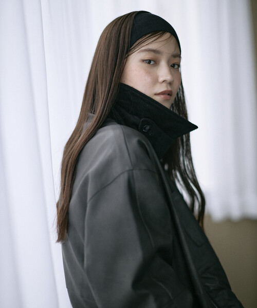 Firsthand（ファーストハンド）の「Firsthand/ファーストハンド オーバーサイズ クラッシュ レザレットジャケット / 衿 コーデュロイ / 2WAY スタンドカラー ブルゾン（ブルゾン・レディース・ブラック/ブラウン・MEDIUM/SMALL）」の6枚目の写真