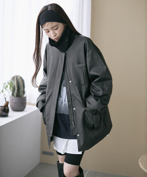 Firsthand（ファーストハンド）の「Firsthand/ファーストハンド オーバーサイズ クラッシュ レザレットジャケット / 衿 コーデュロイ / 2WAY スタンドカラー ブルゾン（ブルゾン・レディース・ブラック/ブラウン・MEDIUM/SMALL）」の9枚目の写真