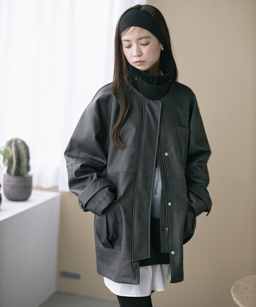 Firsthand（ファーストハンド）の「Firsthand/ファーストハンド オーバーサイズ クラッシュ レザレットジャケット / 衿 コーデュロイ / 2WAY スタンドカラー ブルゾン（ブルゾン・レディース・ブラック/ブラウン・MEDIUM/SMALL）」の10枚目の写真