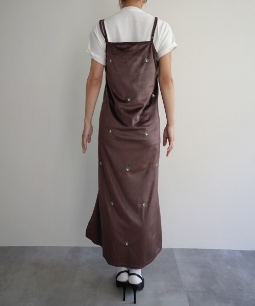 Rashik(ラシク)の「フラワー刺繍ベロア調ワンピース(ワンピース・レディース・ブラック/グレー/ブラウン・FREE)」の18枚目の写真