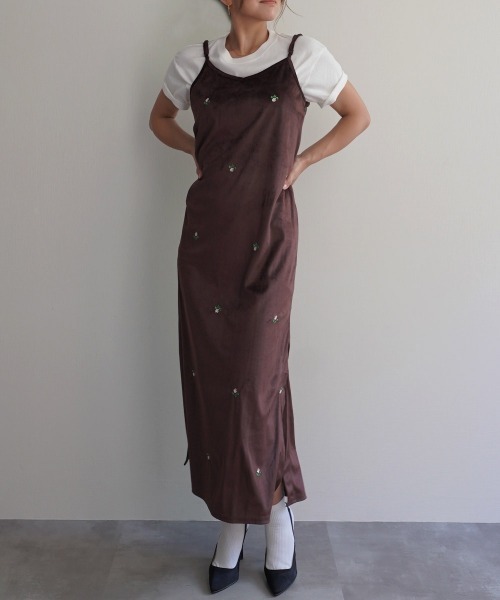 Rashik(ラシク)の「フラワー刺繍ベロア調ワンピース(ワンピース・レディース・ブラック/グレー/ブラウン・FREE)」の5枚目の写真
