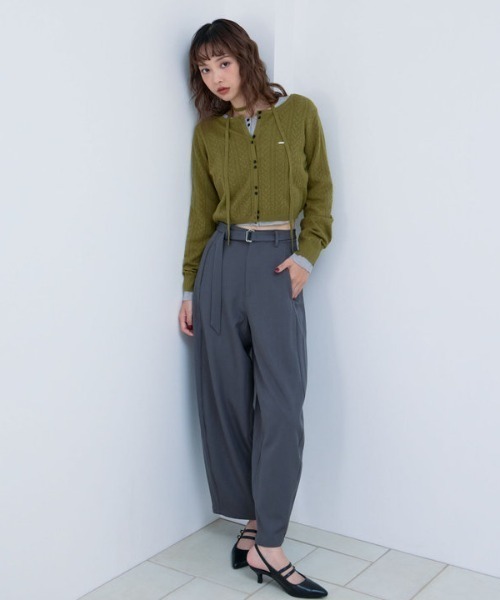 archives（アルシーヴ）の「チョーカー付ハリヌキニットカーディガン（カーディガン/ボレロ・レディース・グレー/チャコールグレー/グリーン/ワイン/アイボリー・MEDIUM）」の17枚目の写真