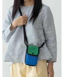 HOWKIDSFUL（ハウキッズフル）の「HOWKIDSFUL スマホショルダーバッグ PHONE BAG (GREEN+BLUE)（ショルダーバッグ）」
