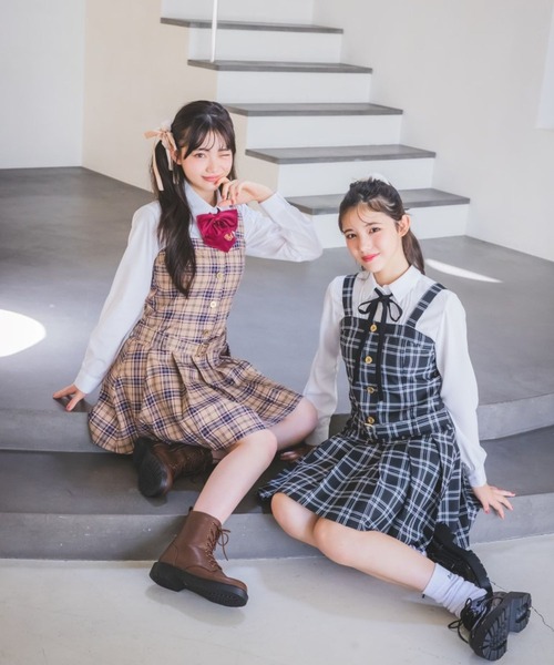 repipi armario（レピピ アルマリオ）の「【卒服2026】ローベルトジャンスカ（ジャンパースカート・キッズ・ブラック/ブラウン系/グレー系・LARGE/SMALL/MEDIUM）」の7枚目の写真