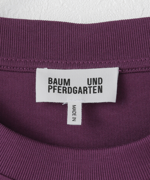 BAUM UND PFERDGARTEN（バウムウンドヘルガーデン）の「BAUM UND PFERDGARTEN/バウム ウンド ヘルガーデン logo tee JANINA24502（Tシャツ/カットソー・レディース・パープル・FREE）」の4枚目の写真