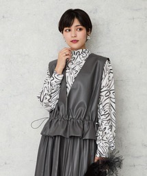 JETSET SOLO PLUS （ジェットセットソロプラス）の「【JETSET SOLO PLUS】フェイクレザー ドロストベスト（その他トップス）」