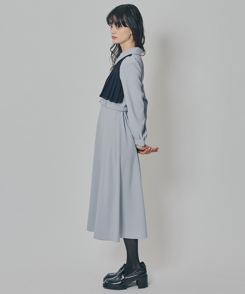 REDYAZEL(レディアゼル)の「カラーブロックパネルアシメプリーツワンピース(ワンピース・レディース・グレー/ネイビー/ブラウン・FREE)」の9枚目の写真