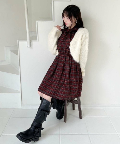 F i.n.t（フィント）の「ボリュームスリーブボウタイチェックワンピース（ワンピース・レディース・ブルー/レッド・FREE）」の11枚目の写真