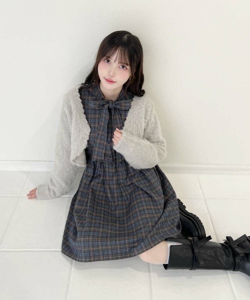 F i.n.t（フィント）の「ボリュームスリーブボウタイチェックワンピース（ワンピース・レディース・ブルー/レッド・FREE）」の17枚目の写真