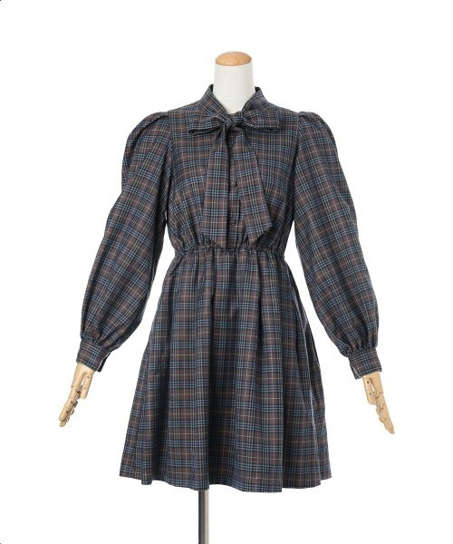 F i.n.t（フィント）の「ボリュームスリーブボウタイチェックワンピース（ワンピース・レディース・ブルー/レッド・FREE）」の19枚目の写真