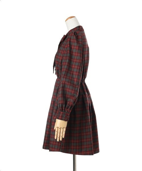 F i.n.t（フィント）の「ボリュームスリーブボウタイチェックワンピース（ワンピース・レディース・ブルー/レッド・FREE）」の21枚目の写真