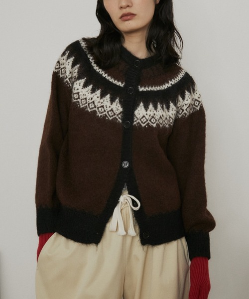 MERLOT（メルロー）の「ノルディッククルーネックカーディガン（カーディガン/ボレロ・レディース・ホワイト/ブラウン・FREE）」の2枚目の写真