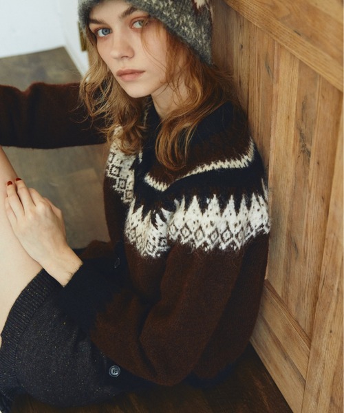 MERLOT（メルロー）の「ノルディッククルーネックカーディガン（カーディガン/ボレロ・レディース・ホワイト/ブラウン・FREE）」の3枚目の写真