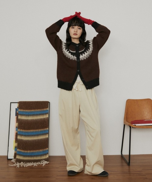 MERLOT（メルロー）の「ノルディッククルーネックカーディガン（カーディガン/ボレロ・レディース・ホワイト/ブラウン・FREE）」の10枚目の写真