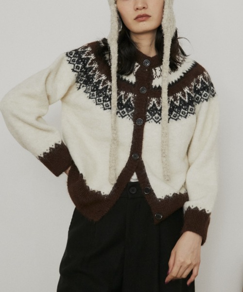 MERLOT（メルロー）の「ノルディッククルーネックカーディガン（カーディガン/ボレロ・レディース・ホワイト/ブラウン・FREE）」の13枚目の写真