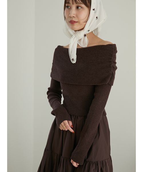 emmi（エミ）の「フロッキーフラワープリントスカーフ（バンダナ/スカーフ・レディース・オフホワイト/ブラウン/ブルー・F）」の13枚目の写真