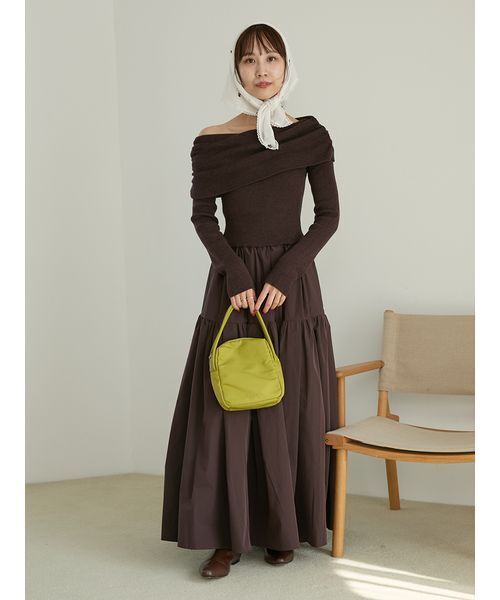 emmi（エミ）の「フロッキーフラワープリントスカーフ（バンダナ/スカーフ・レディース・オフホワイト/ブラウン/ブルー・F）」の14枚目の写真