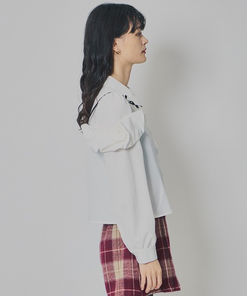 REDYAZEL（レディアゼル）の「リボンフリルショルダーブラウス（シャツ/ブラウス・レディース・オフホワイト/ベージュ/グレー・FREE）」の16枚目の写真