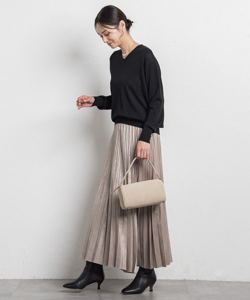 LAUTREAMONT(ロートレアモン)の「レザーライクサテンプリーツスカート≪洗える≫(スカート・レディース・ベージュ/ブラウン・7号/9号)」の11枚目の写真