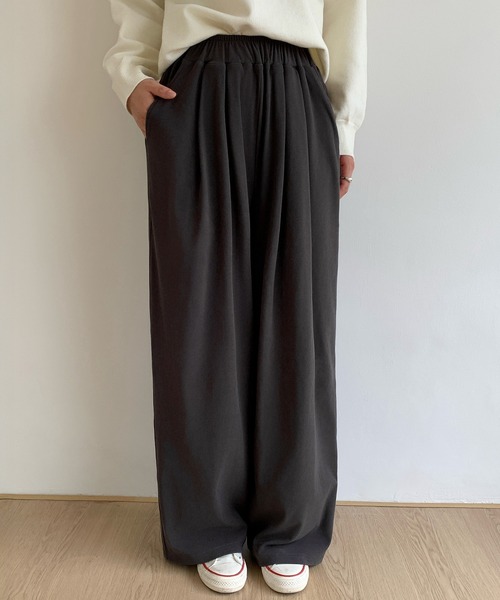 by LEGNA(バイレグナ)の「両面起毛ダブルタックワイドパンツ(その他パンツ・レディース・ブラック/ダークブラウン/ダークグレー/モカ・M-Regular/L-Regular/M-Short/L-Short)」の2枚目の写真