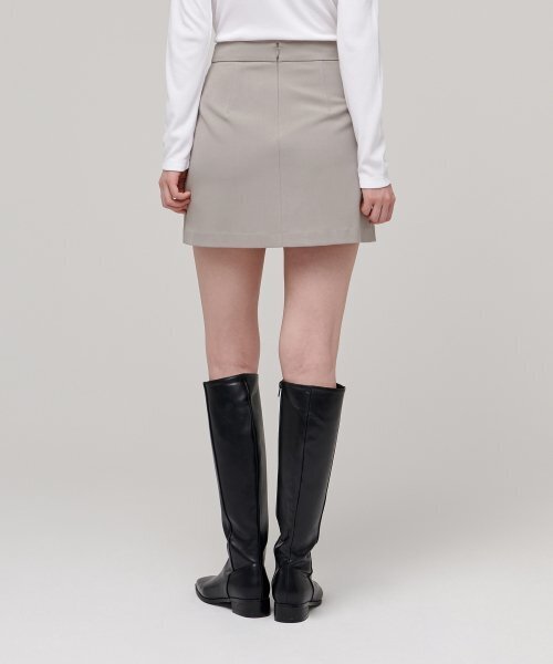 MUSINSA STANDARD WOMAN（ムシンサスタンダードウーマン）の「レディースベーシックミニスカート【ライトベージュ】（スカート・レディース・その他・MEDIUM/LARGE/X-SMALL/SMALL）」の2枚目の写真