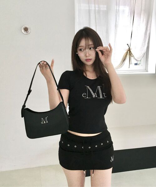 MUCENT(ムセント)の「ケインセットアップホットフィックスロゴスリムフィット半袖(Tシャツ/カットソー・レディース・ブラック・FREE)」の5枚目の写真