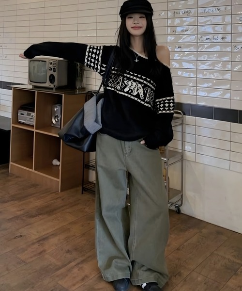 CANVAS+(キャンバスプラス)の「【CANVAS+】ノルディック柄ニットトップス(ニット/セーター・レディース・ブラック/レッド・M)」の12枚目の写真
