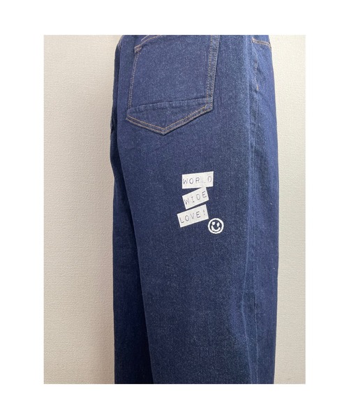 WORLD WIDE LOVE!(ワールドワイドラブ)の「ワイドストレートパンツ(デニムパンツ・レディース・グレー/ネイビー・1)」の5枚目の写真