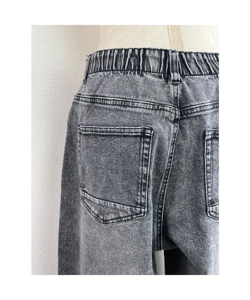 WORLD WIDE LOVE!(ワールドワイドラブ)の「ワイドストレートパンツ(デニムパンツ・レディース・グレー/ネイビー・1)」の12枚目の写真