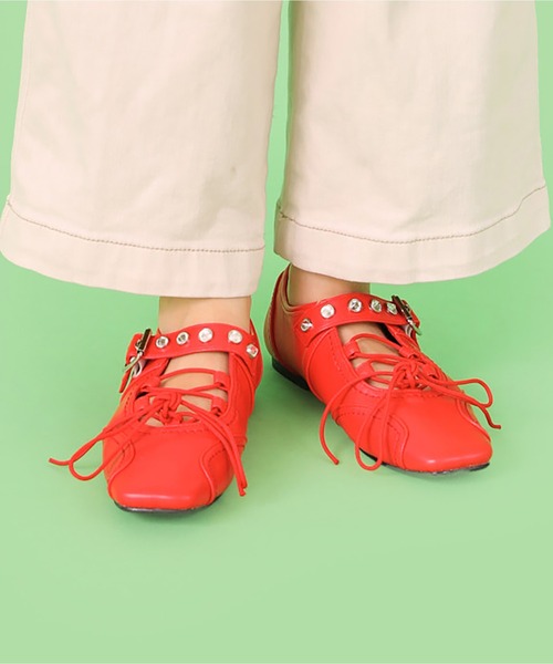 Casselini（キャセリーニ）の「Casselini(キャセリーニ)レースアップスニーカー（スニーカー・レディース・ブラック/シルバー/ホワイト/レッド・23/23.5/24/24.5）」の3枚目の写真