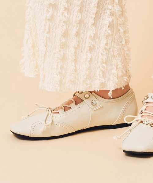 Casselini（キャセリーニ）の「Casselini(キャセリーニ)レースアップスニーカー（スニーカー・レディース・ブラック/シルバー/ホワイト/レッド・23/23.5/24/24.5）」の18枚目の写真