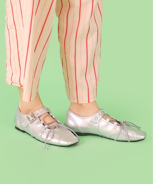 Casselini（キャセリーニ）の「Casselini(キャセリーニ)レースアップスニーカー（スニーカー・レディース・ブラック/シルバー/ホワイト/レッド・23/23.5/24/24.5）」の6枚目の写真