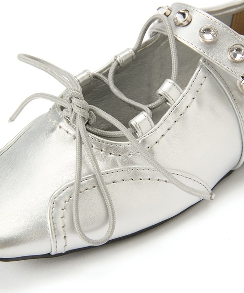 Casselini（キャセリーニ）の「Casselini(キャセリーニ)レースアップスニーカー（スニーカー・レディース・ブラック/シルバー/ホワイト/レッド・23/23.5/24/24.5）」の15枚目の写真