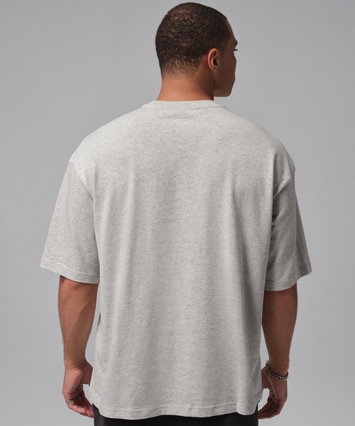 JORDAN BRAND（ジョーダンブランド）の「JORDAN BRAND M J FLT ESS OVSZ SS CREW / ジョーダン ブランド FLT ESS OVSZ クルー S/S Tシャツ / NIKE【SP】（Tシャツ/カットソー・メンズ・グレー/ブラック/アイボリー・XXL/L/XL/S/M）」の19枚目の写真
