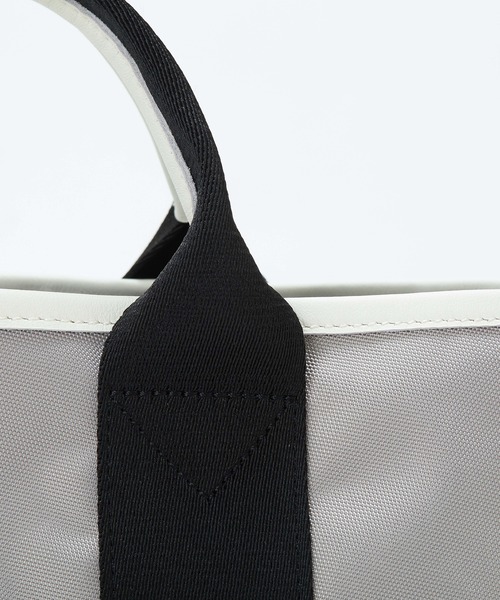 Breath TOPKAPI(ブレストプカピ)の「【Breath TOPKAPI sis】【WEB限定】 ナイロン ミニ トートバッグ ショルダー付き 軽量 / SCOTCH GRAIN スコッチグレイン(トートバッグ・レディース・クリーム/グレイッシュベージュ/ブラック・FREE)」の4枚目の写真