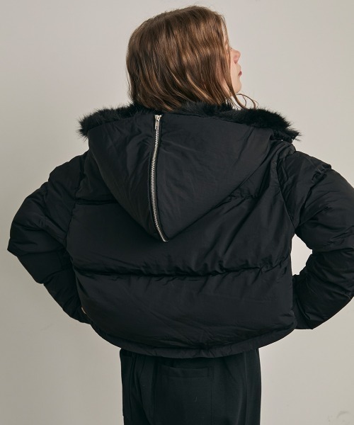 セール】ケープファーカラークロップド丈ブルゾン（ダウンジャケット