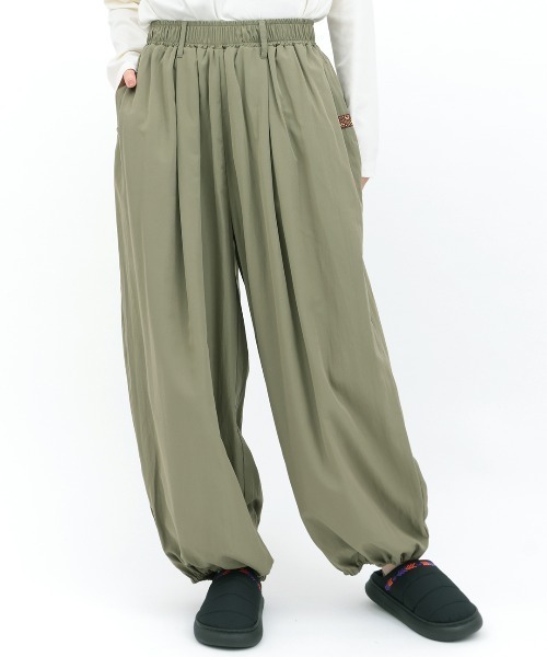 チチカカ(チチカカ)の「ウ゛ィンテージナイロンギャザーパンツ(その他パンツ・レディース・グレー/カーキ/ブラック・FREE)」の9枚目の写真