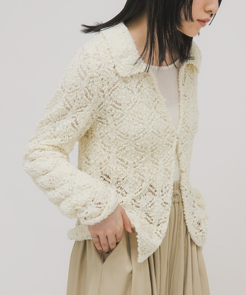 KBF（ケイビーエフ）の「クロシェレースニットシャツ（ニット/セーター・レディース・アイボリー/ブラック/レッド・ONE）」の5枚目の写真