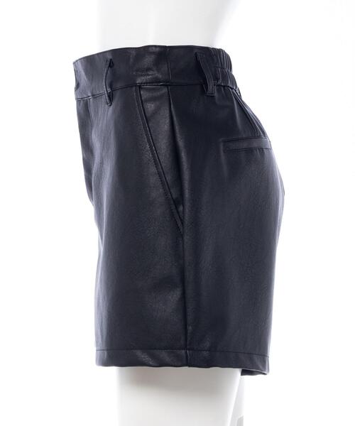 INGNI（イング）の「フェイクレザーショートパンツ／A（その他パンツ・レディース・ブラウン/ブラック・FREE）」の16枚目の写真