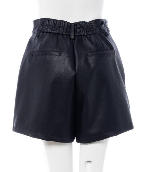INGNI（イング）の「フェイクレザーショートパンツ／A（その他パンツ・レディース・ブラウン/ブラック・FREE）」の17枚目の写真